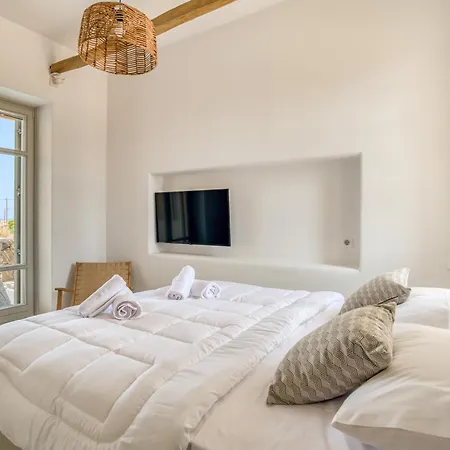 Villa Lil Paros Luxury *