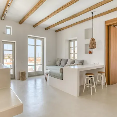 Lil Paros Luxury Villa *