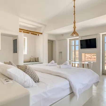 Lil Paros Luxury Villa