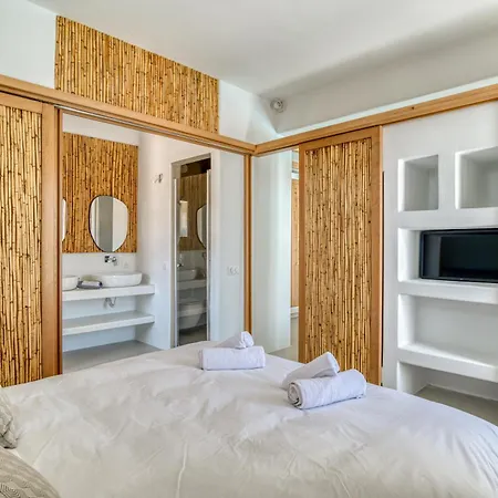 Lil Paros Luxury Dhragoulas