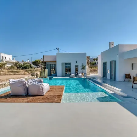 Lil Paros Luxury Villa