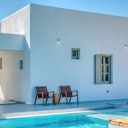 Lil Paros Luxury *
