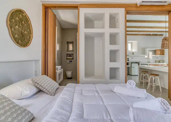 Villa Lil Paros Luxury *