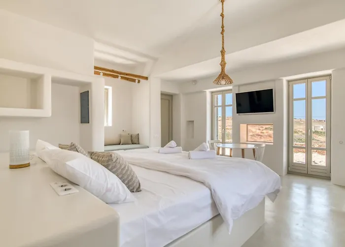 Lil Paros Luxury Villa