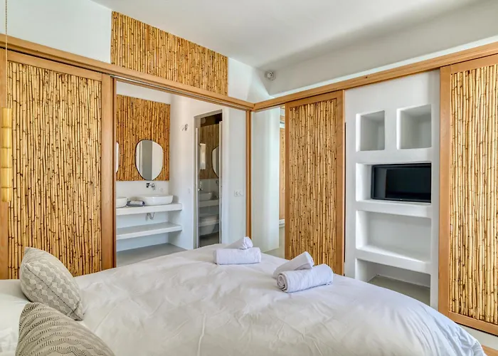 Lil Paros Luxury Dhragoulas