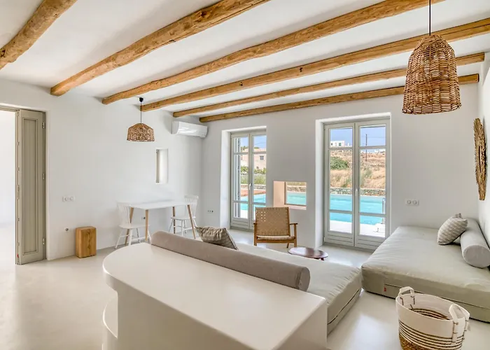 Villa Lil Paros Luxury *