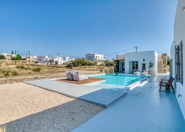 Villa Lil Paros Luxury *